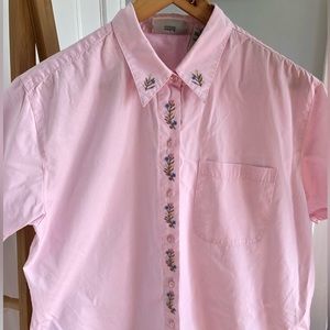 Vintage pink embroidered flowers collared shirt